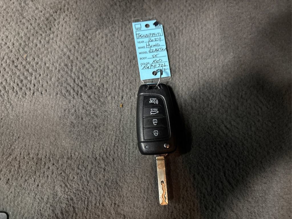 Used 2024 Hyundai Elantra SE image 35