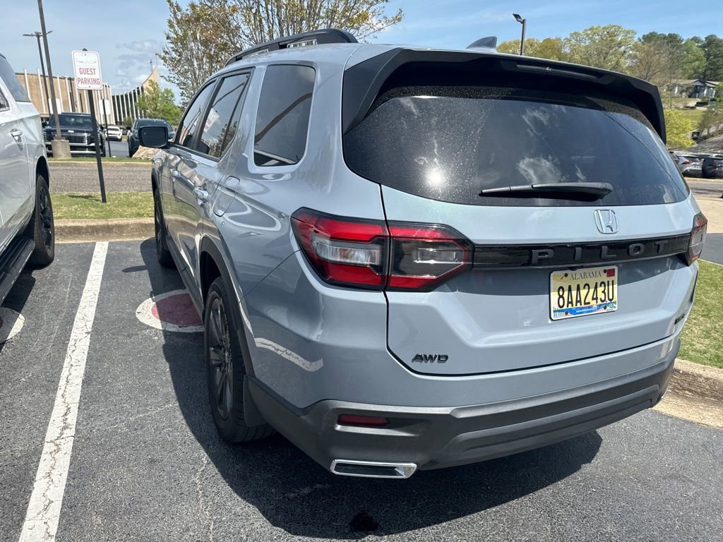 Used 2023 Honda Pilot Sport image 9
