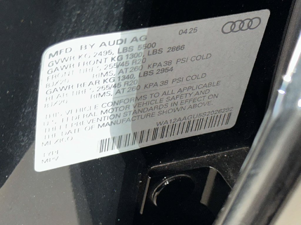 Used 2025 Audi Q5 Premium Plus w/ Premium Plus AWD/4WD image 21