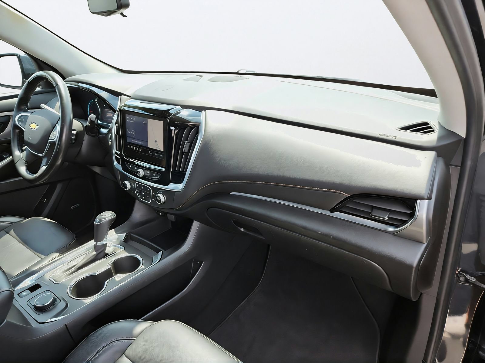 Used 2020 Chevrolet Traverse LT w/ LT Premium Package AWD/4WD image 27
