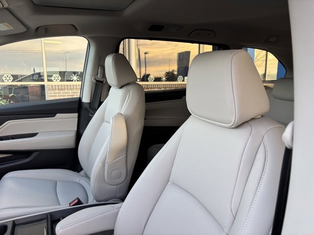 Used 2026 Honda Odyssey EX-L image 12