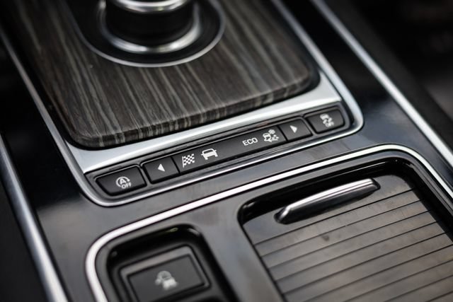 Used 2018 Jaguar XF S AWD/4WD image 45