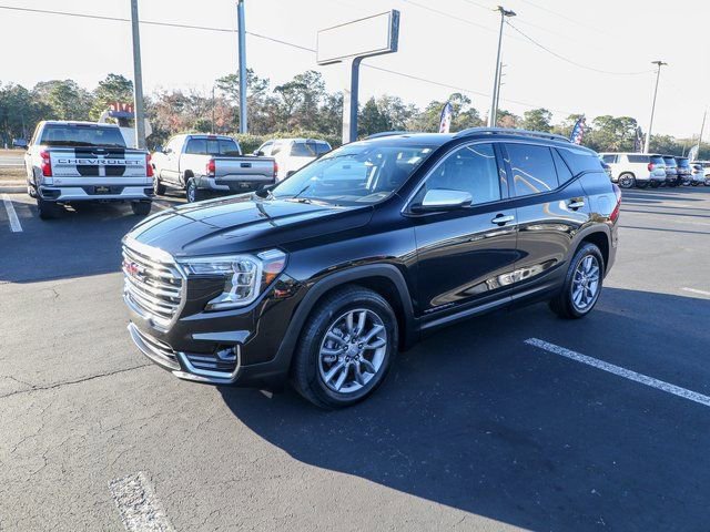 Certified 2022 GMC Terrain SLT w/ Infotainment Package II image 4