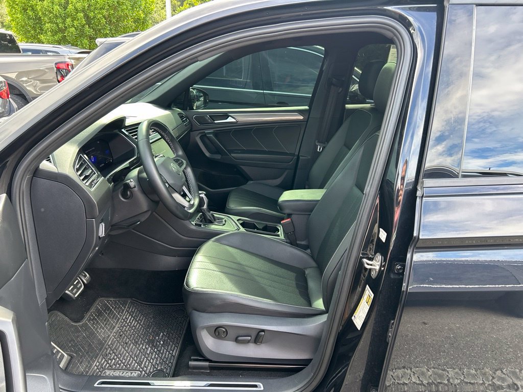 Certified 2023 Volkswagen Tiguan SE R-Line FWD image 15