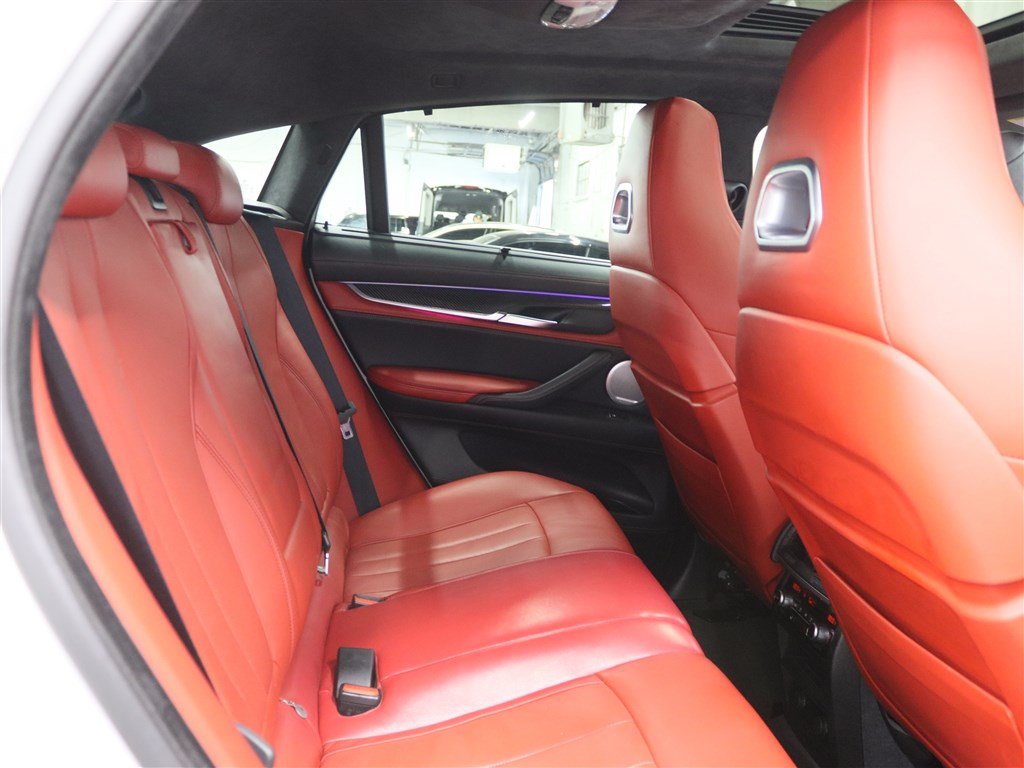 Used 2017 BMW X6 M AWD/4WD image 19