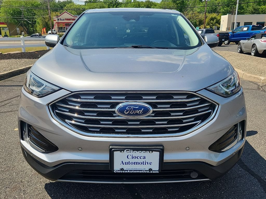 Used 2022 Ford Edge Titanium AWD/4WD image 2
