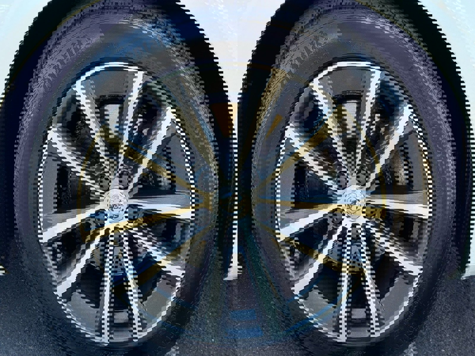 Used 2021 Volvo S60 T5 Momentum w/ Climate Package image 11