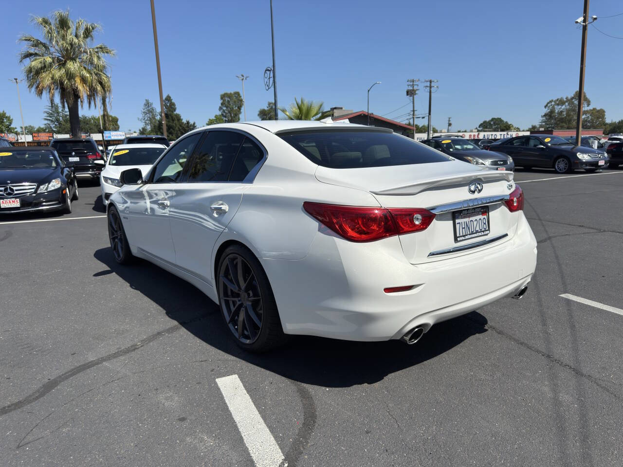 Used 2014 INFINITI Q50 Premium w/ Navigation Package RWD image 5