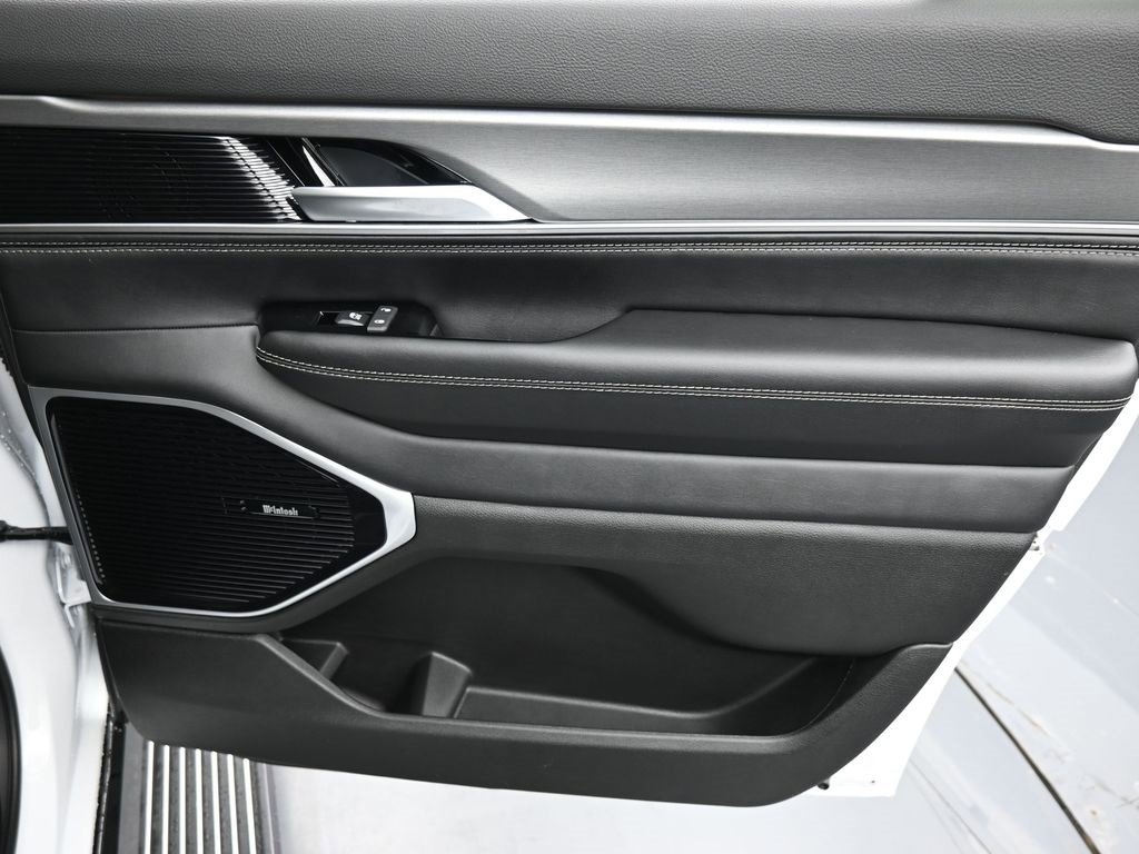 New 2026 Jeep Grand Wagoneer L Limited image 17