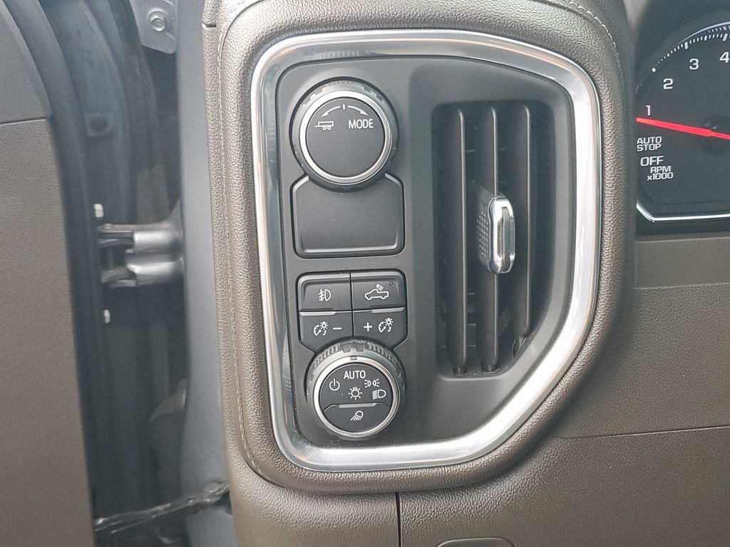 Used 2022 Chevrolet Silverado 1500 LTZ w/ LTZ Convenience Package II RWD image 11