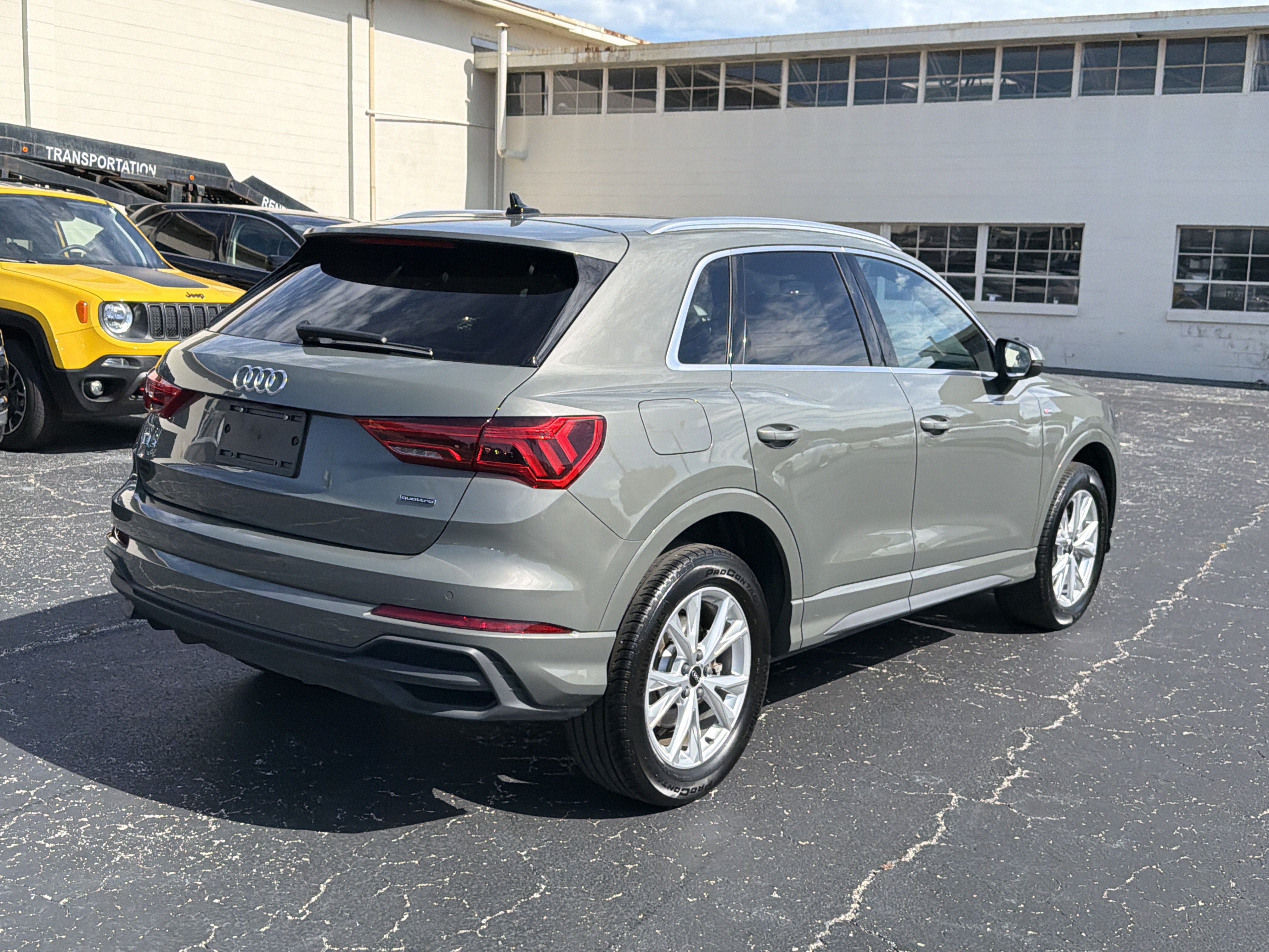 Used 2025 Audi Q3 2.0T Premium AWD/4WD image 3