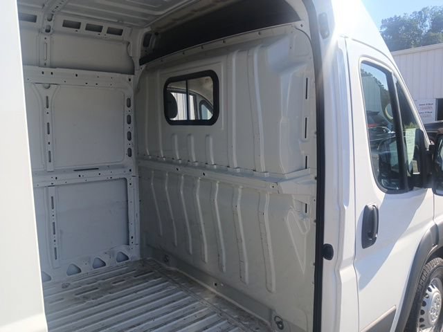 Used 2024 RAM ProMaster 2500 w/ Convenience Group FWD image 5