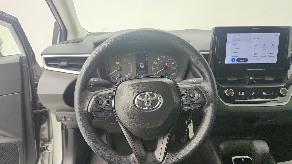 Used 2025 Toyota Corolla LE FWD image 16