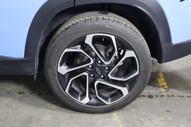 Used 2024 Chevrolet Trax RS w/ Sunroof Package FWD image 35