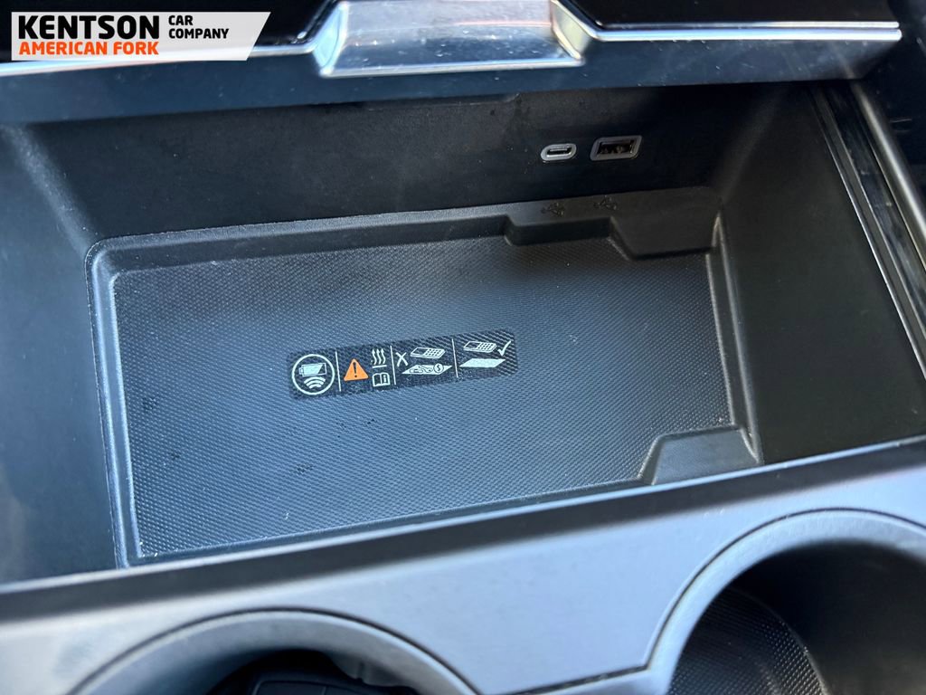 Used 2025 GMC Yukon XL Denali image 27