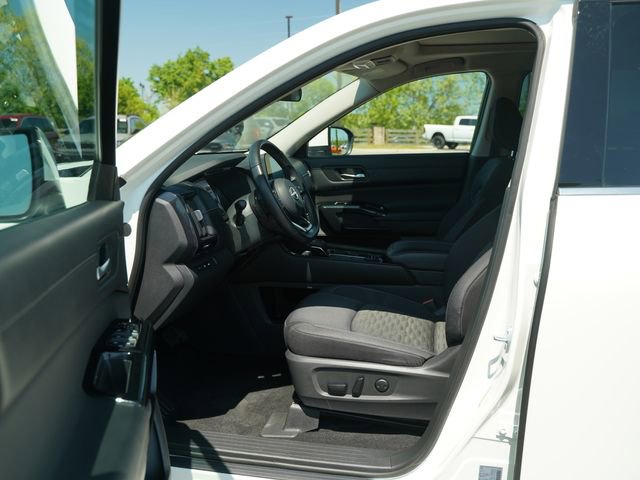 Used 2022 Nissan Pathfinder SV w/ SV Premium Package image 14