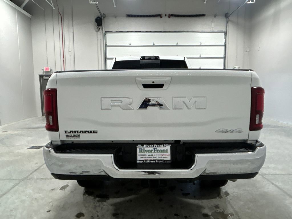 New 2025 RAM 2500 Laramie AWD/4WD image 7