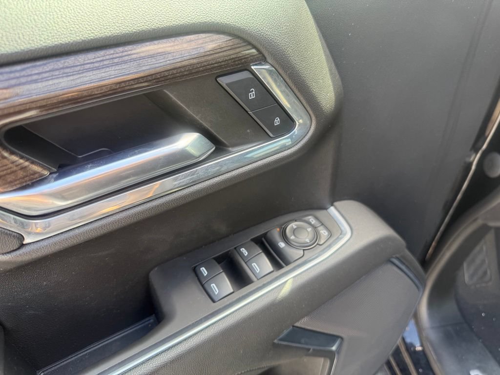Used 2023 Chevrolet Silverado 1500 LT AWD/4WD image 16