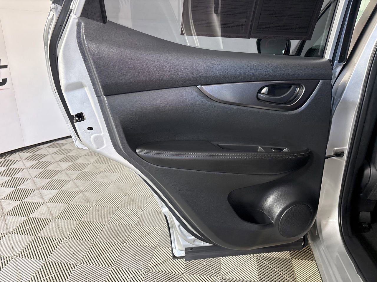 Used 2022 Nissan Rogue Sport S image 20