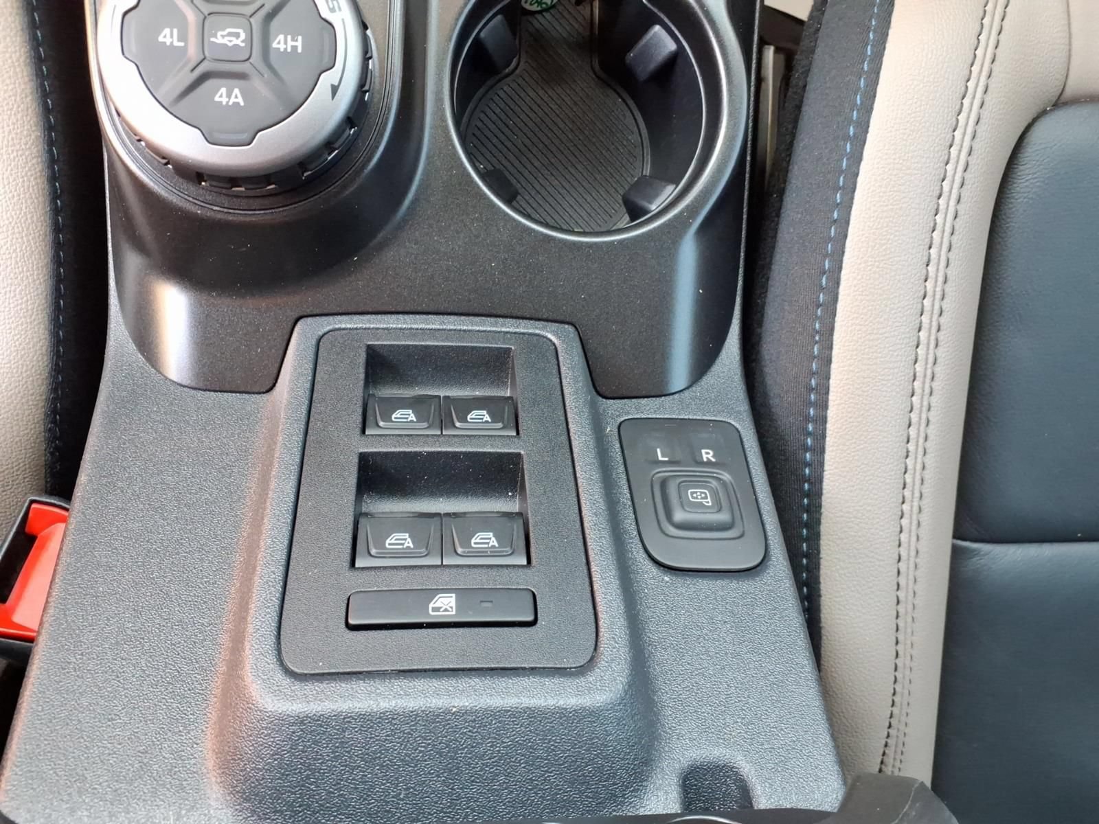 Used 2023 Ford Bronco Wildtrak AWD/4WD image 30