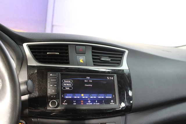 Used 2019 Nissan Sentra SV FWD image 18