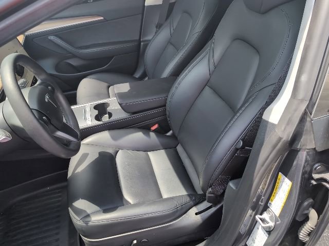 Used 2023 Tesla Model 3 Standard Range RWD image 9