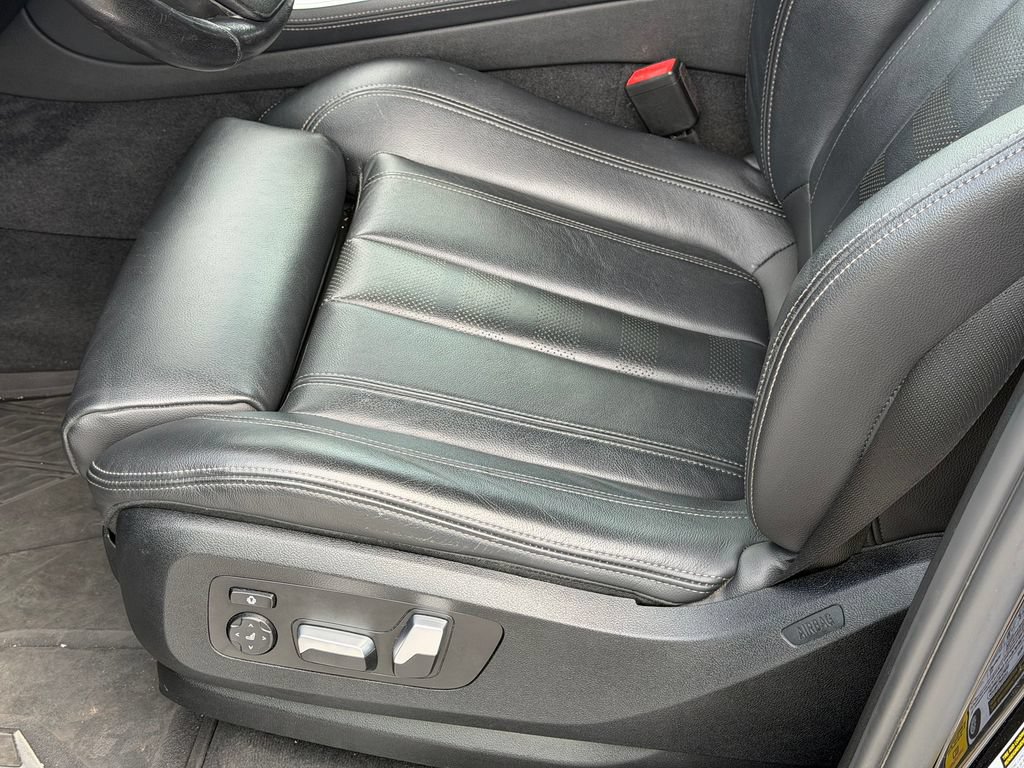 Used 2022 BMW X5 xDrive40i AWD/4WD image 25
