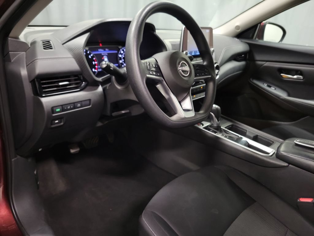 Used 2024 Nissan Sentra SV FWD image 16