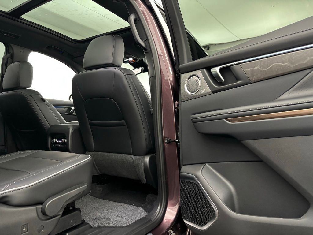 New 2026 Buick Enclave Avenir w/ Super Cruise Package image 41