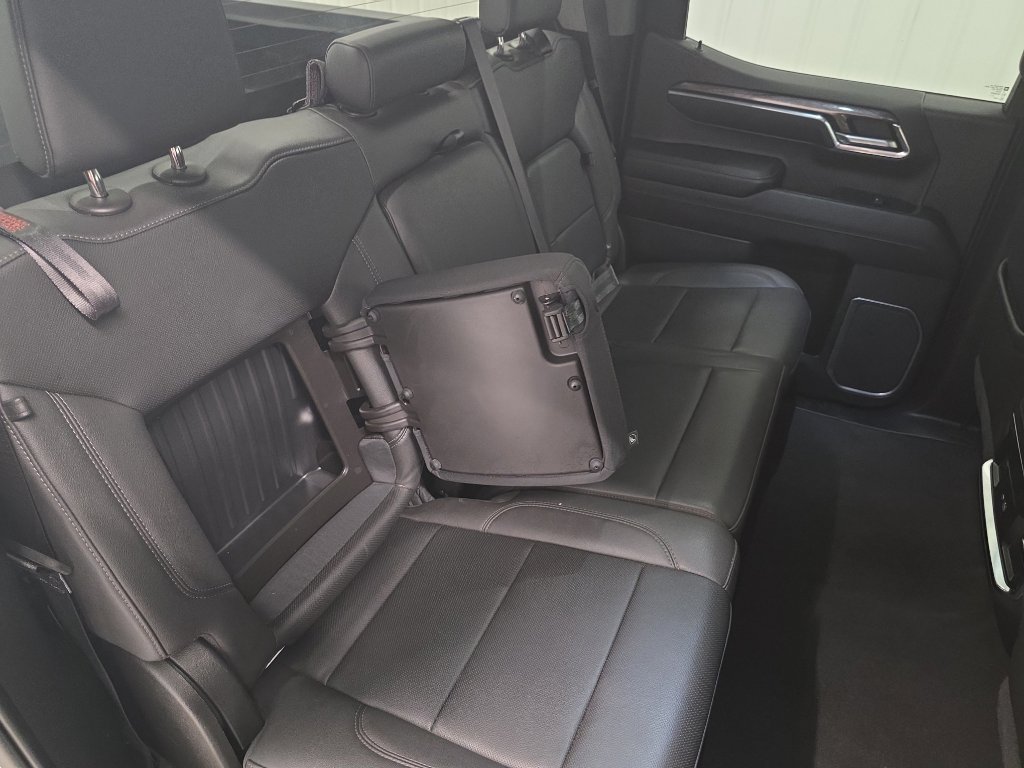Used 2023 Chevrolet Silverado 1500 LTZ image 10