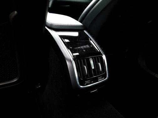 Used 2022 Volvo S90 B6 Momentum AWD/4WD image 16