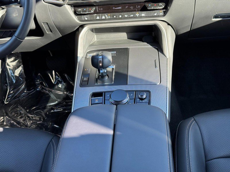 Used 2025 MAZDA CX-90 3.3 Turbo w/ Preferred Package image 15