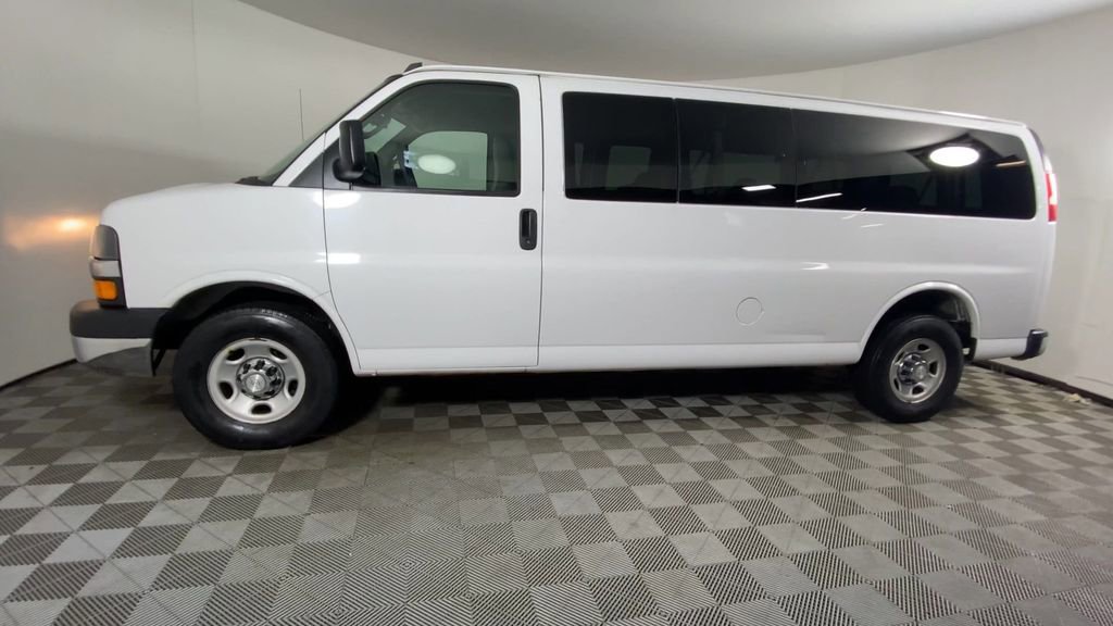Used 2016 Chevrolet Express 3500 LT w/ LT Preferred Equipment Group image 7