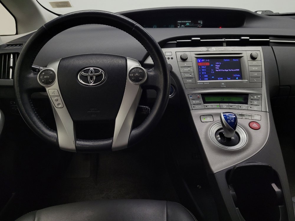 Used 2015 Toyota Prius Five image 22