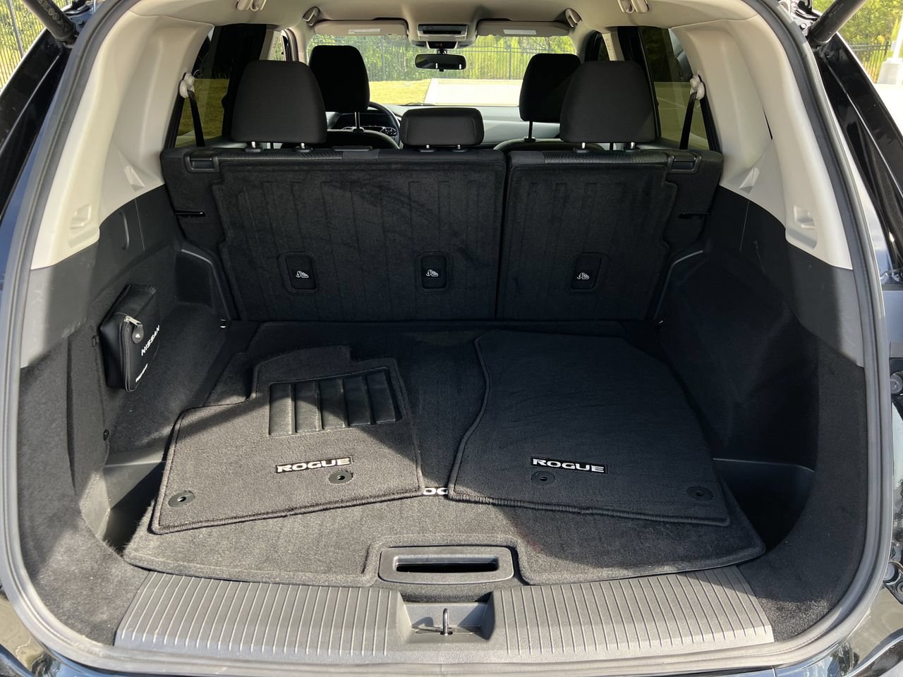 Certified 2025 Nissan Rogue SV AWD/4WD image 19