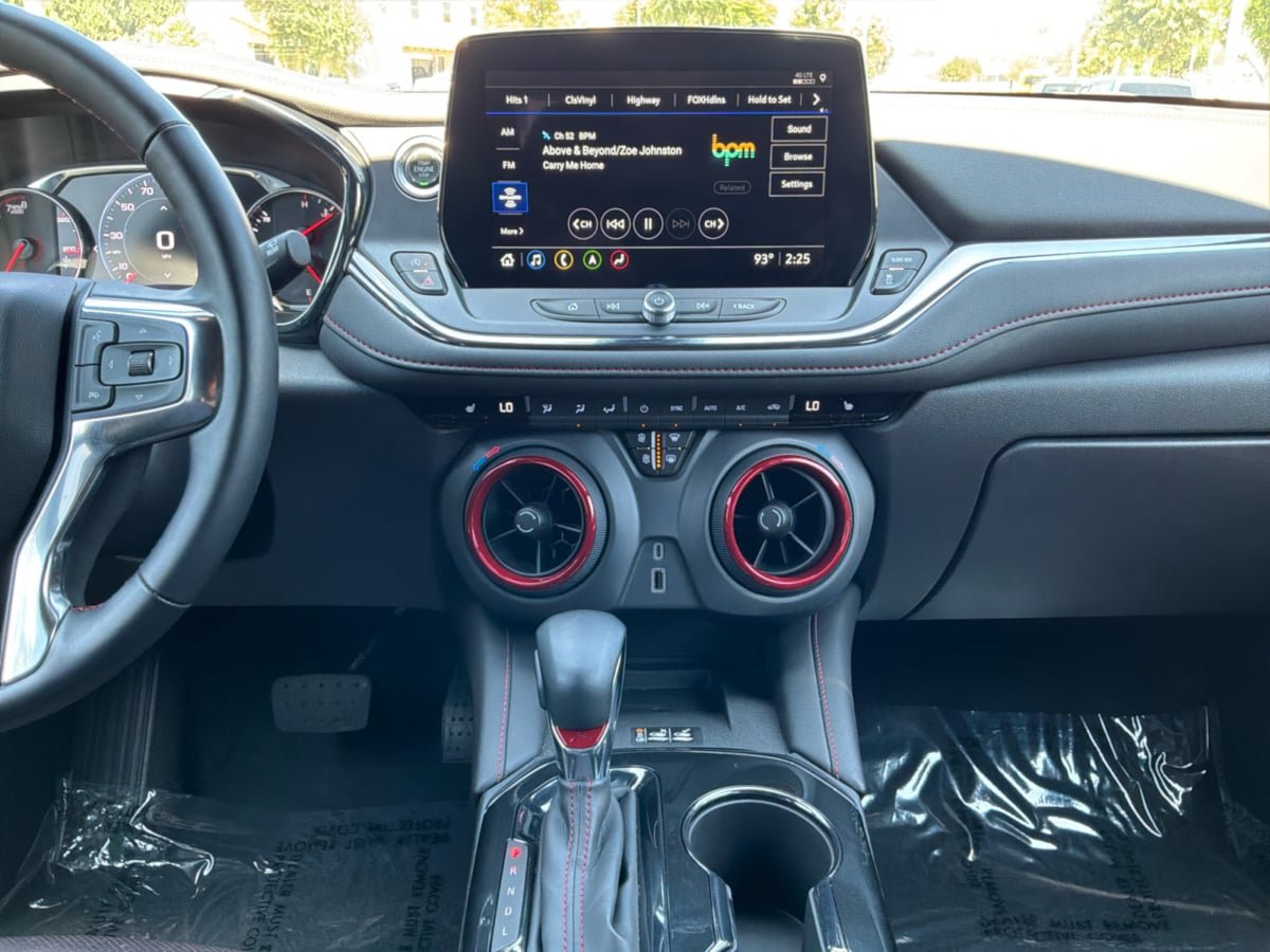 Used 2025 Chevrolet Blazer RS AWD/4WD image 15