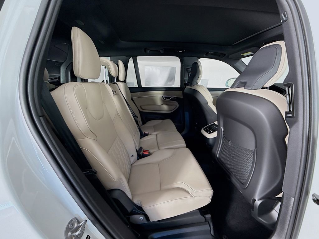 New 2026 Volvo XC90 B6 Plus w/ Protection Package Premier image 29