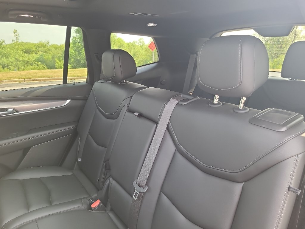 Used 2024 Cadillac XT6 Luxury w/ LPO, Floor Liner Package AWD/4WD image 37