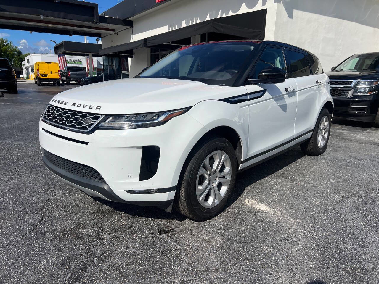 Used 2020 Land Rover Range Rover Evoque S image 1