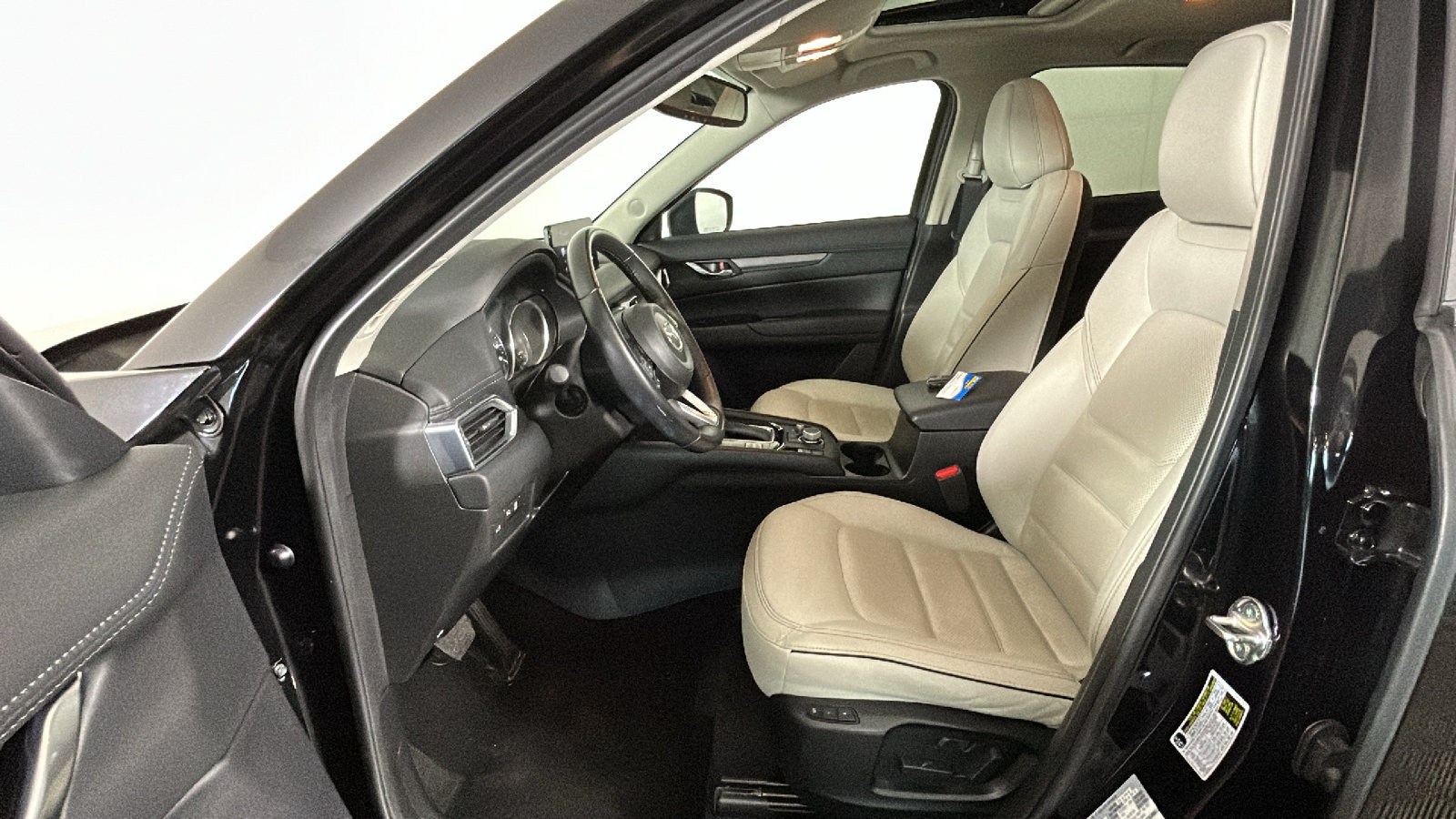 Used 2025 MAZDA CX-5 AWD 2.5 S w/ Preferred Package image 13