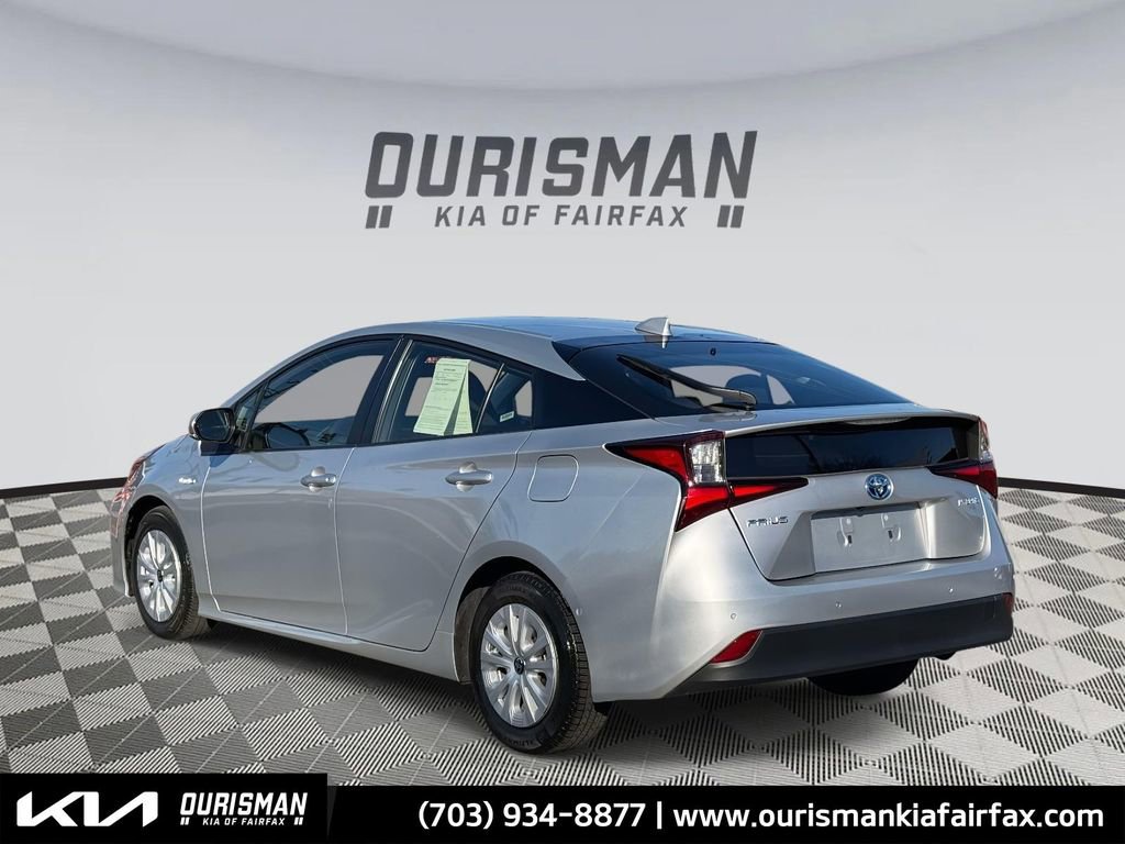 Used 2022 Toyota Prius LE image 3