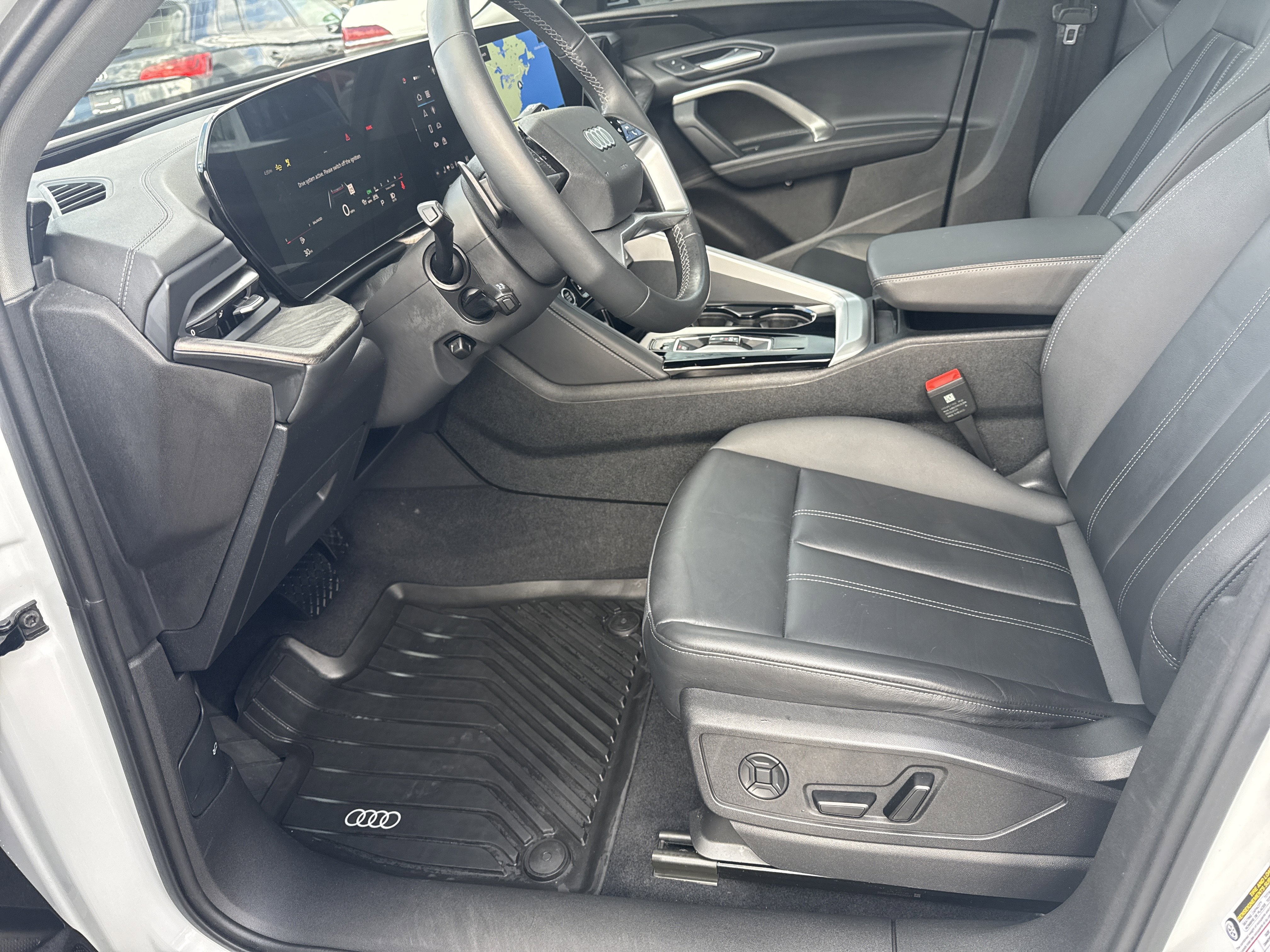 Certified 2025 Audi Q5 Premium w/ Convenience Package AWD/4WD image 5