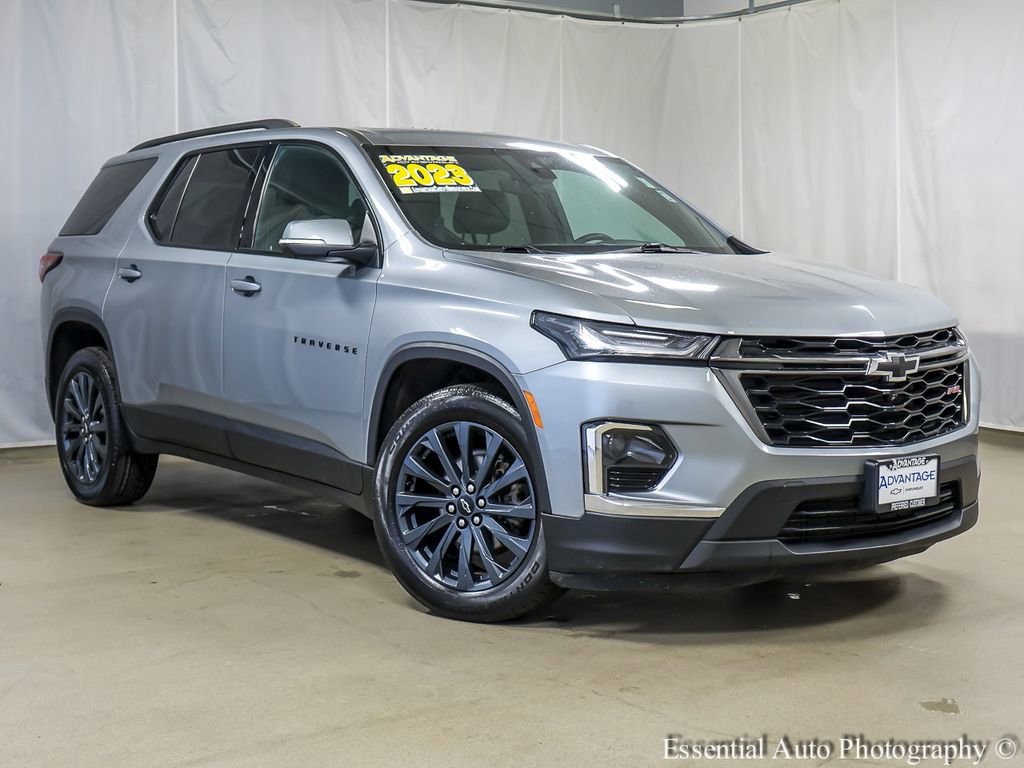 Used 2023 Chevrolet Traverse RS video 2