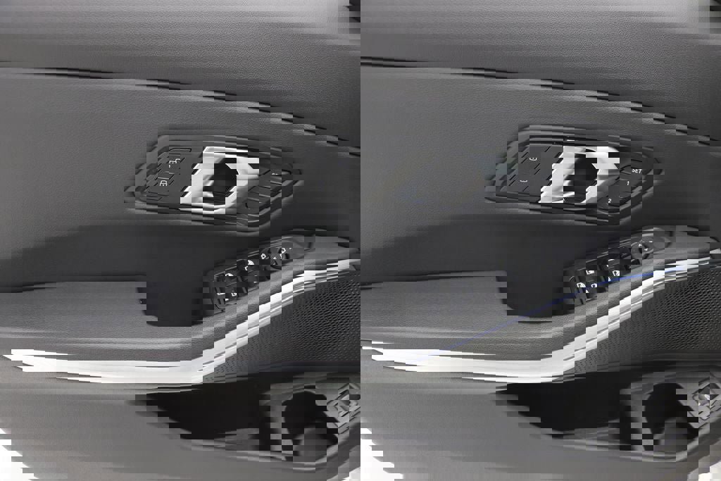 Used 2024 BMW 330i xDrive Sedan image 16