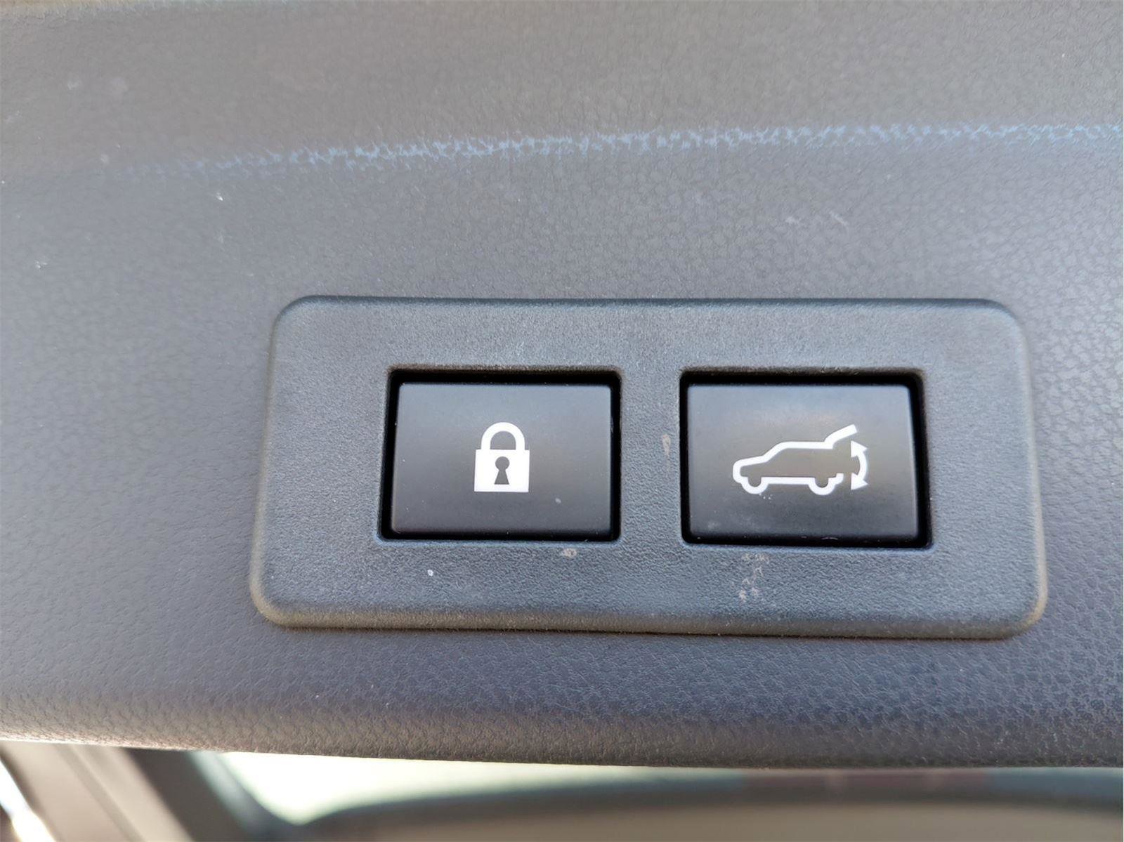 Used 2022 Subaru Ascent Limited image 26