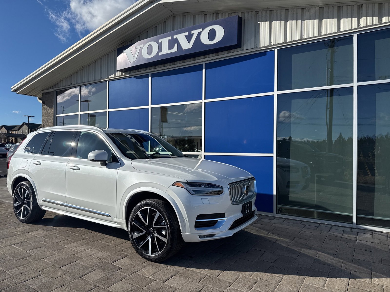 Certified 2025 Volvo XC90 B6 Plus w/ Protection Package Premier