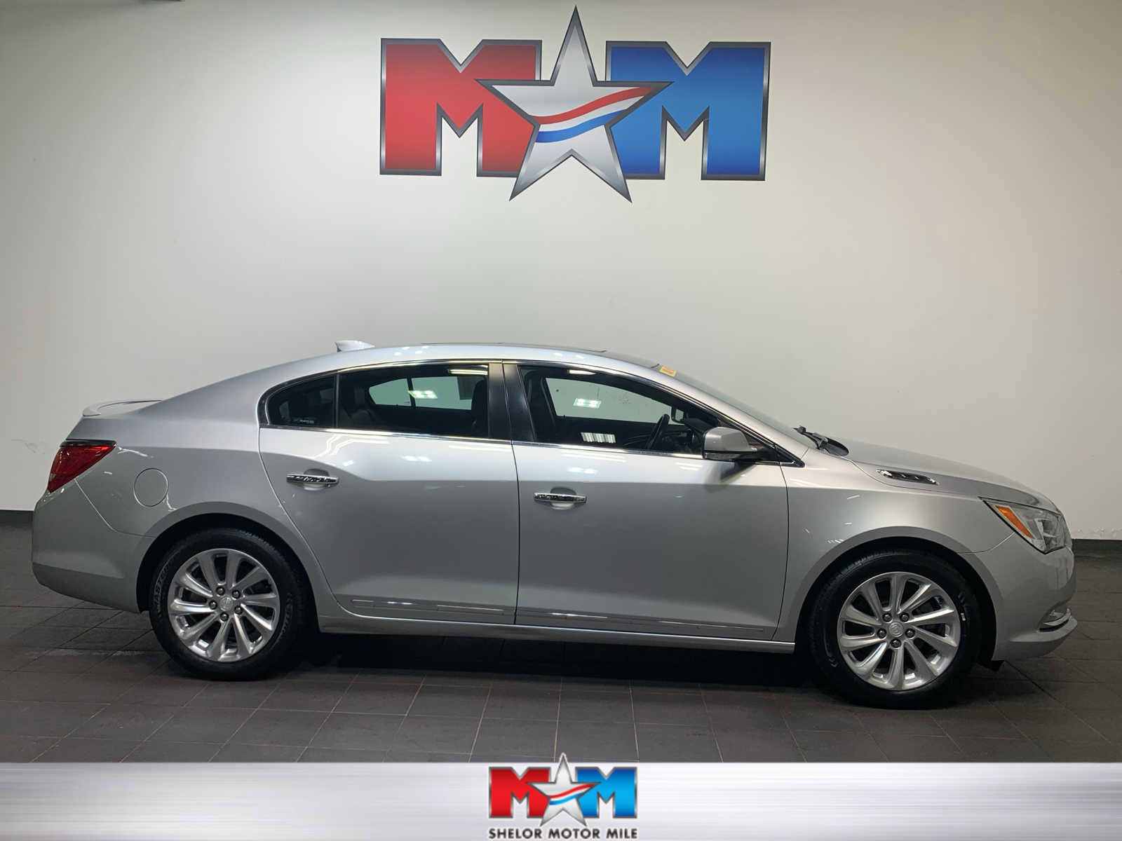 Used 2016 Buick LaCrosse Leather image 1