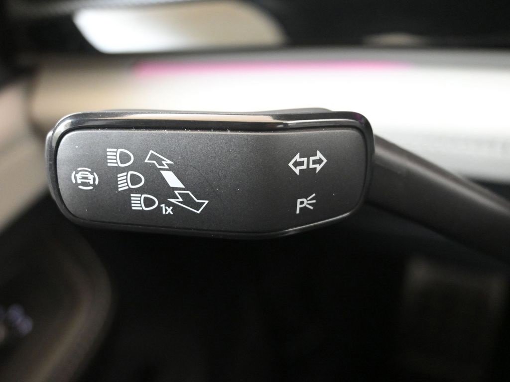 Certified 2025 Volkswagen Atlas Cross Sport SEL Premium R-Line image 29