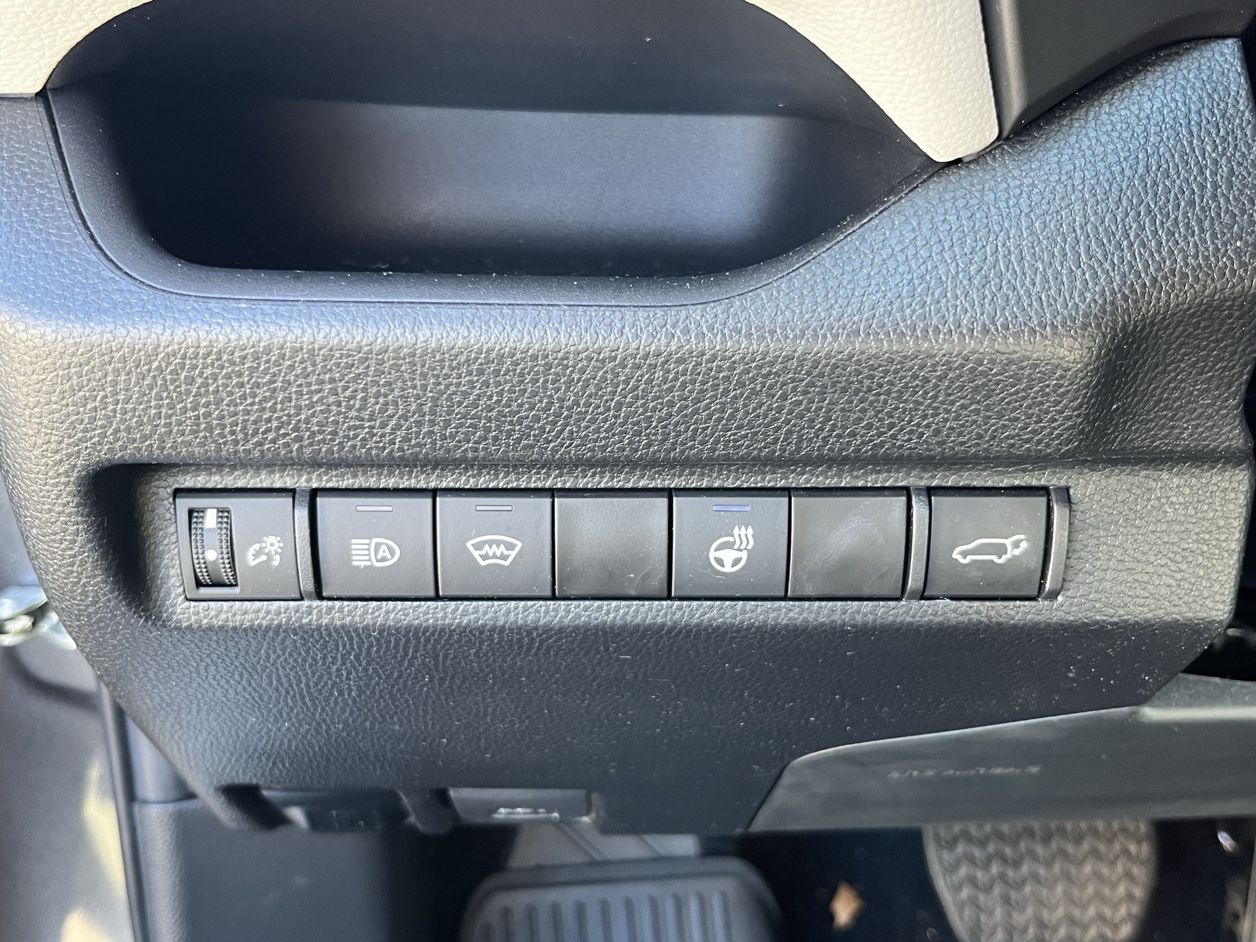 Certified 2023 Toyota RAV4 XLE w/ Convenience Package AWD/4WD image 25