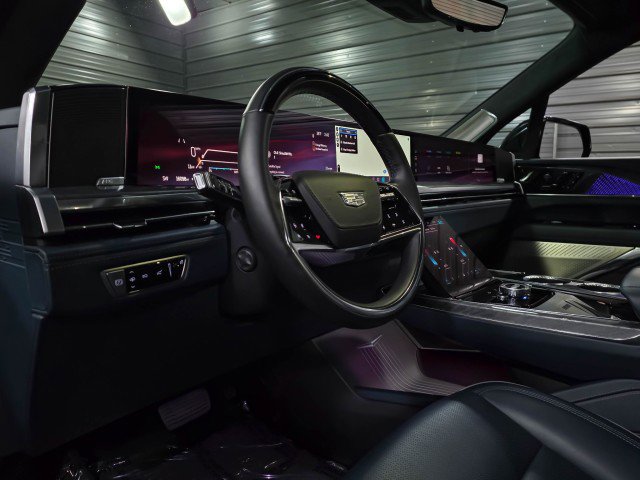 Used 2025 Cadillac Escalade IQ Luxury 2 w/ LPO, Premium Carpet Package image 10